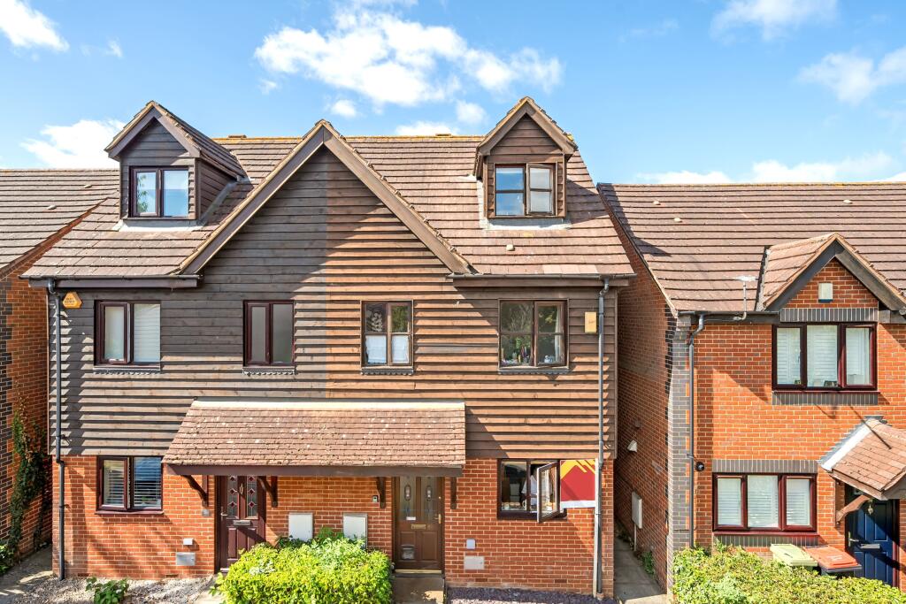 Main image of property: Deacon Place, Middleton, Milton Keynes, MK10