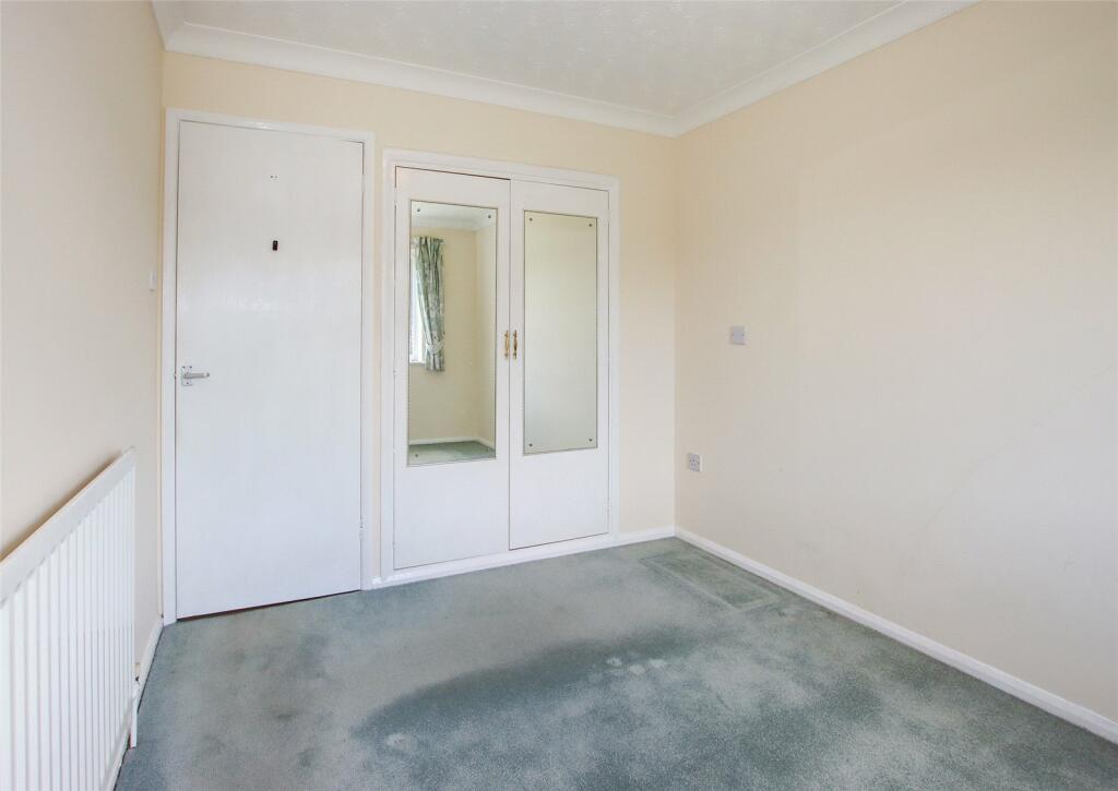 1 bedroom apartment for sale in Whitefield Road, New Milton, Hampshire, BH25