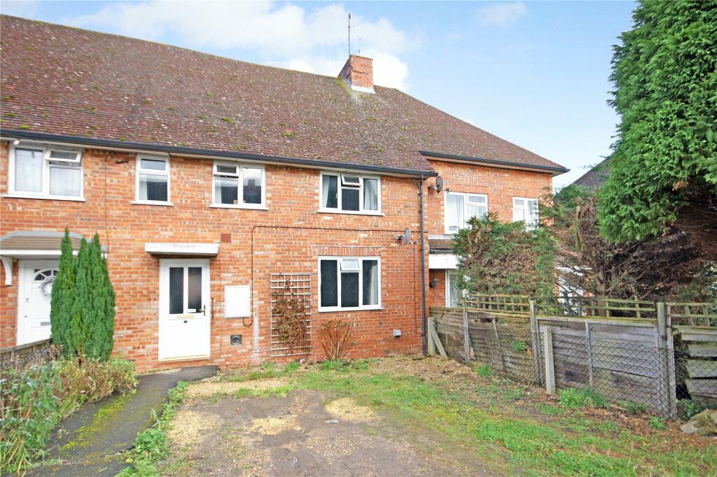 4 bedroom terraced house for sale in Nursery Road, Alton, Hampshire, GU34