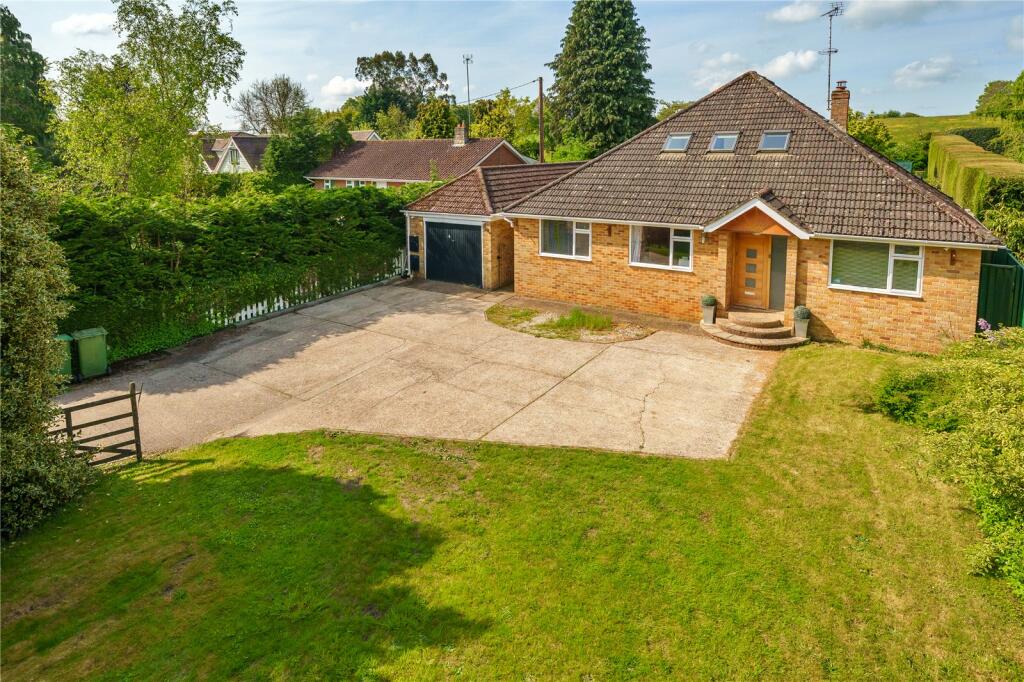 4 bedroom bungalow for sale in Lymington Bottom, Four Marks, Hampshire
