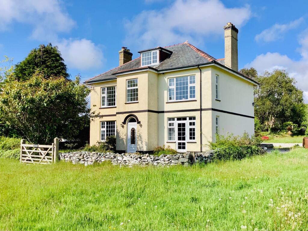 6 bedroom detached house for sale in Tan Y Fron, Dyffryn Ardudwy, LL44