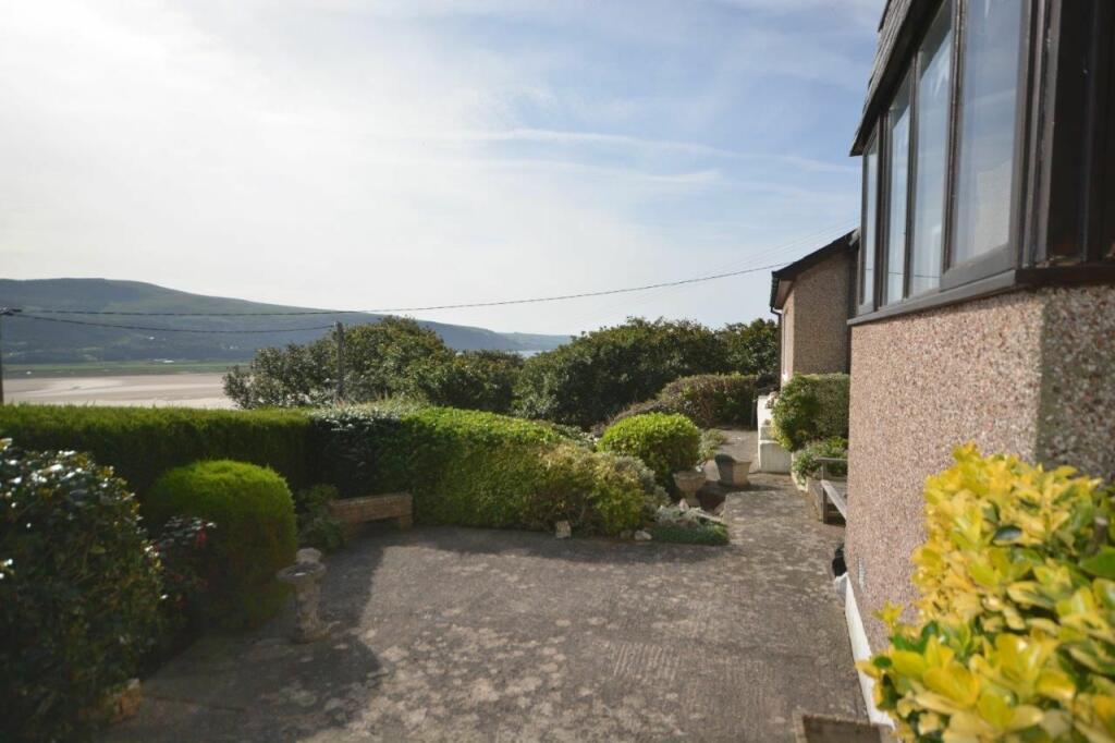 Main image of property: Cader Betti, Panorama Road, Barmouth LL42 1DQ