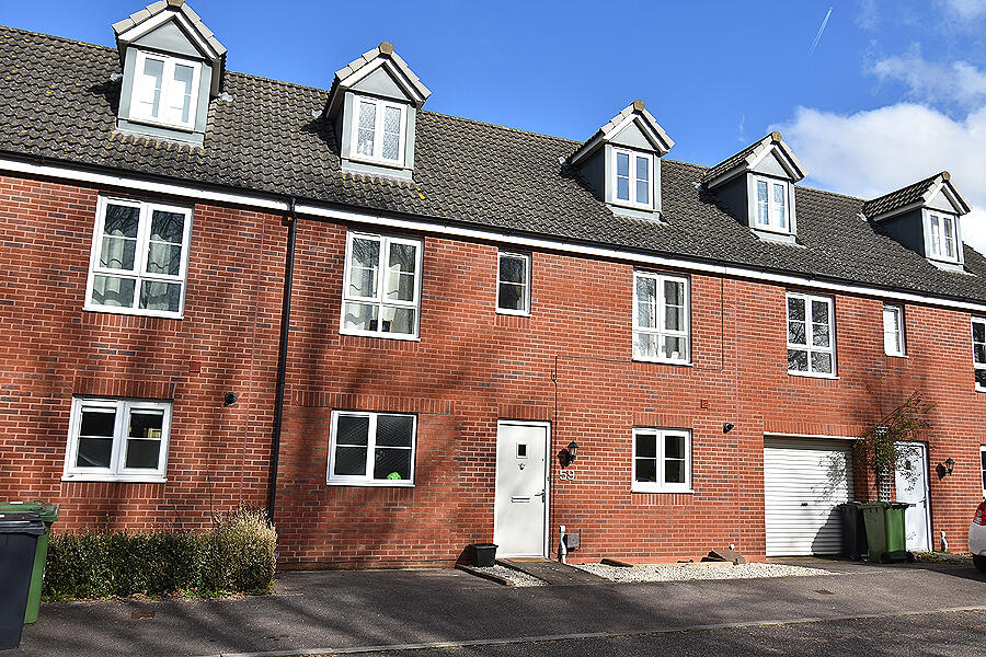 4 bedroom town house for sale in Blakeslee Drive, Newcourt, Exeter, EX2