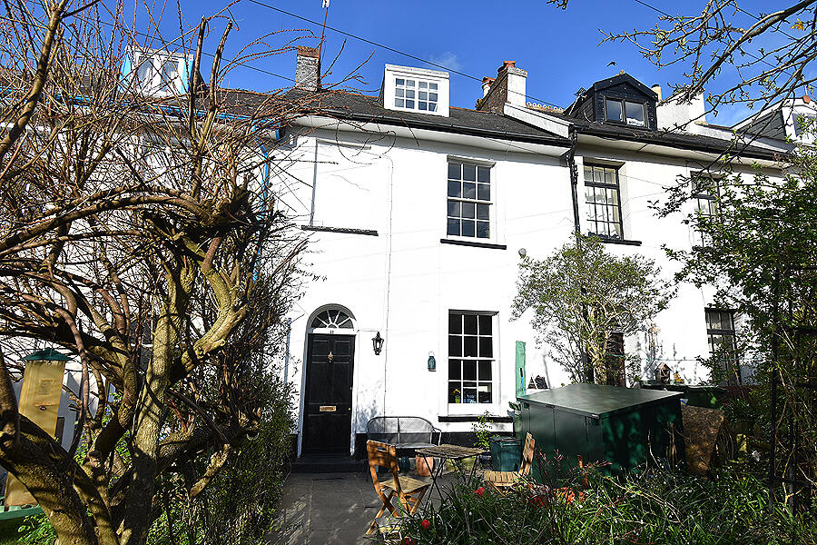 3 bedroom terraced house for sale in Albion Place, Exeter, EX4