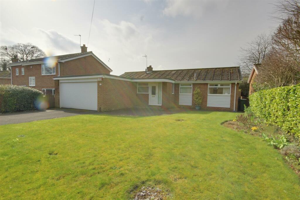 3 bedroom detached house for sale in Middlehowe Green, Walkington, Beverley, HU17