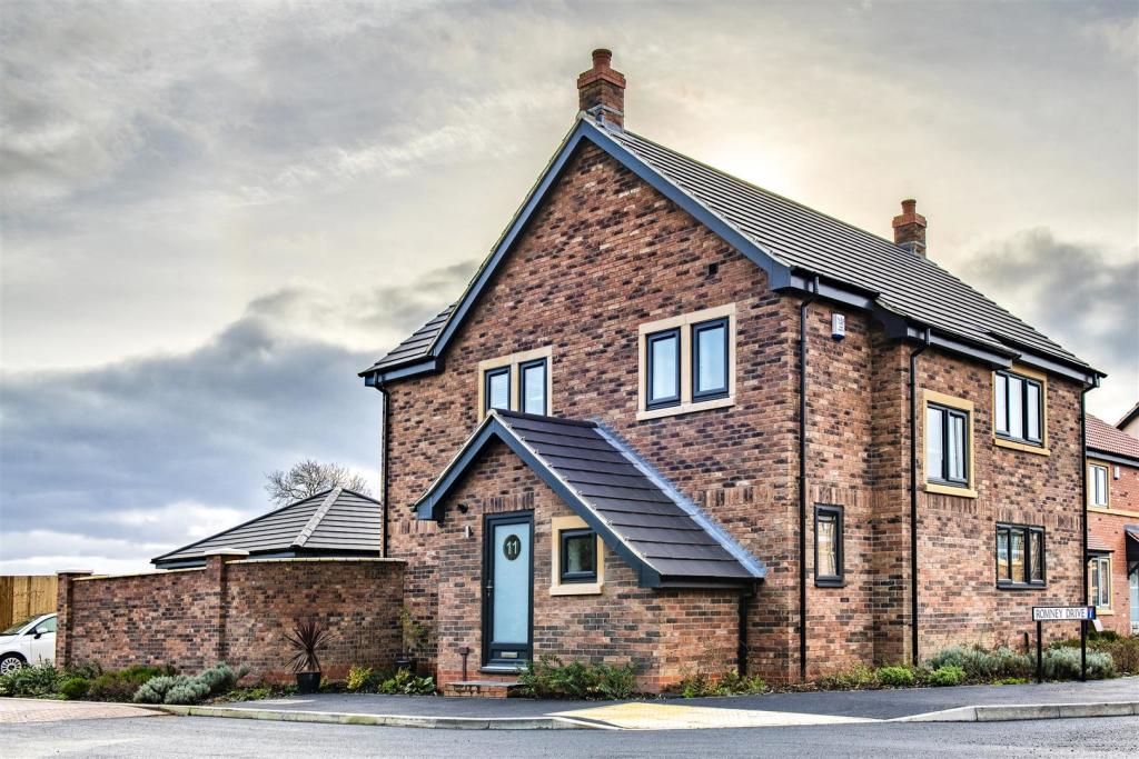 4 bedroom detached house for sale in Plot 7 (The Juniper),The Vines