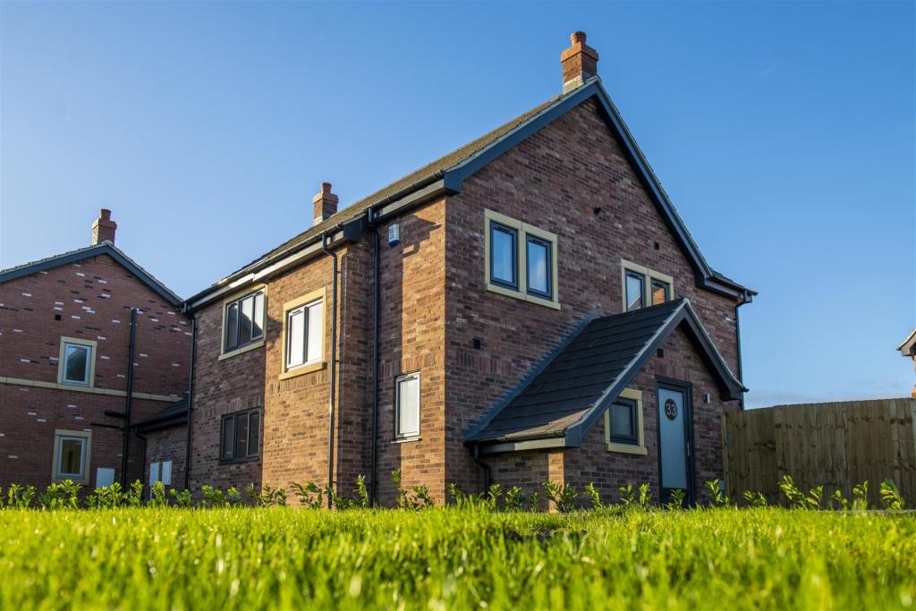 4 bedroom detached house for sale in Plot 7 (The Juniper),The Vines