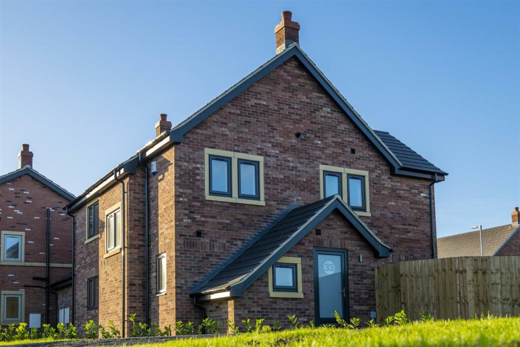 4 bedroom detached house for sale in Plot 32 (The Juniper),The Vines