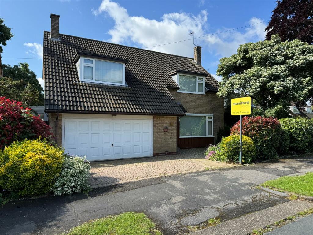 4 bedroom detached house for sale in Manor Road, Swanland, HU14