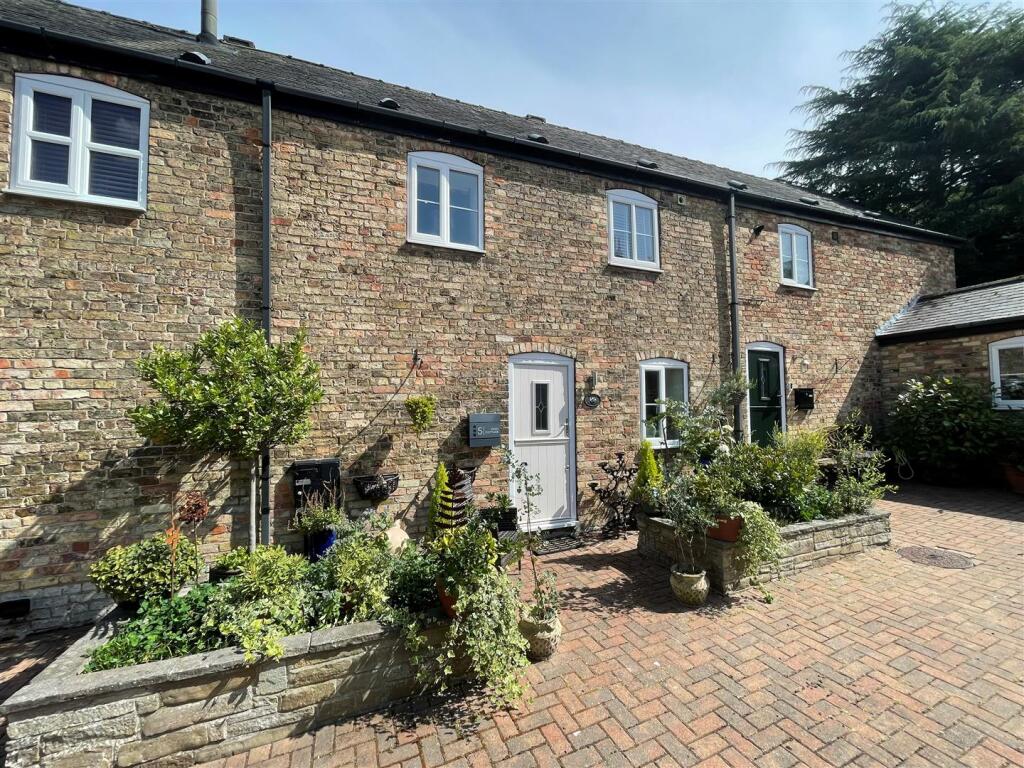 Main image of property: Easenby Close, Swanland