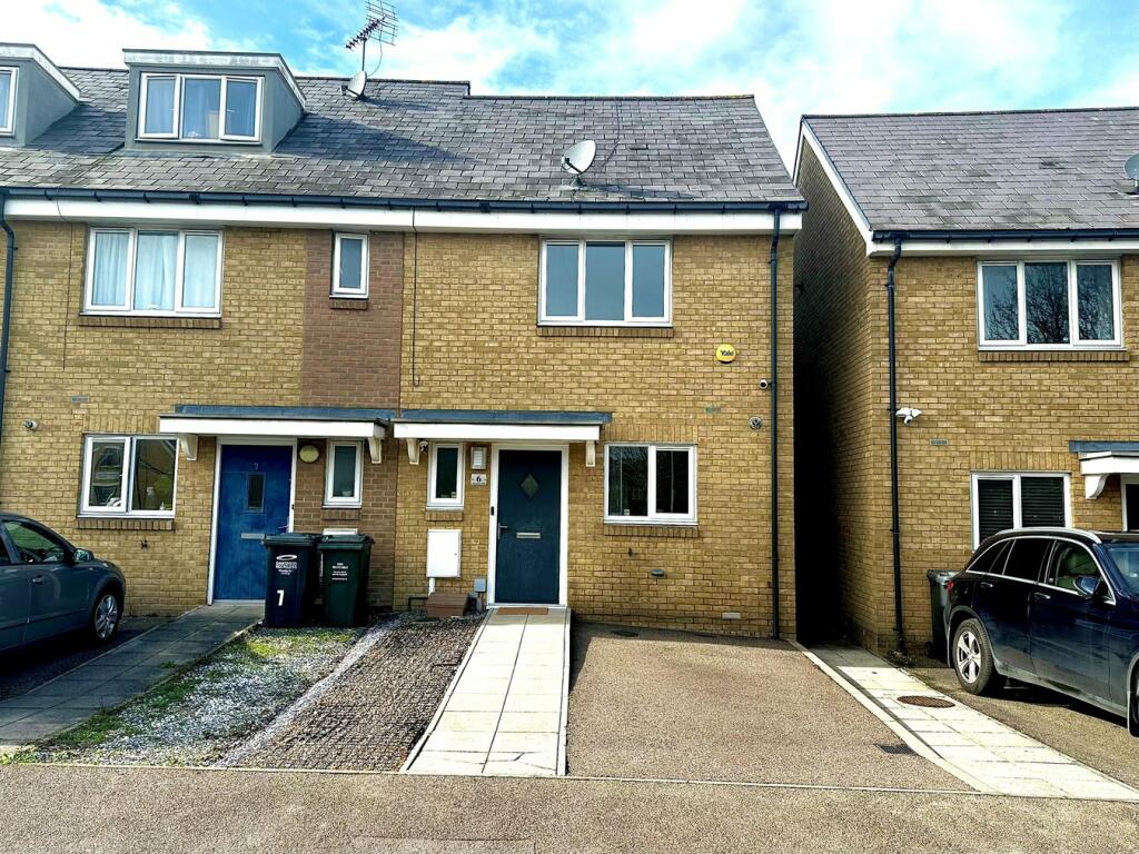 2 bedroom end of terrace house for sale in Snowden Hill, Northfleet