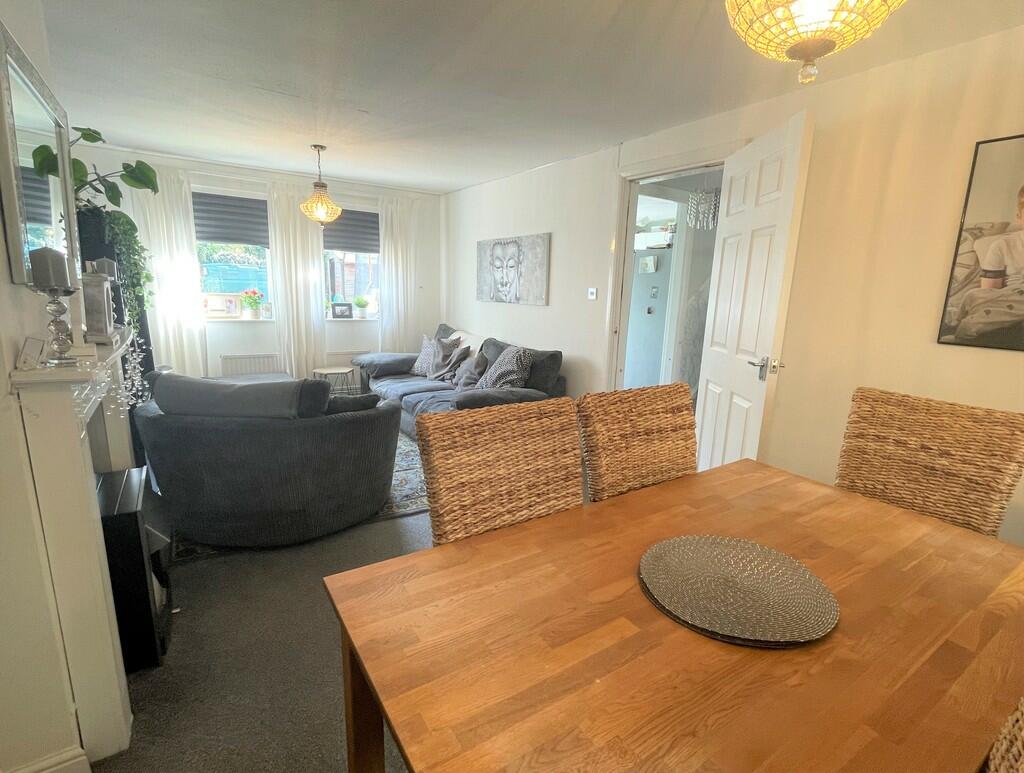 3 bedroom semidetached house for sale in The Pastures, Tuxford, NG22