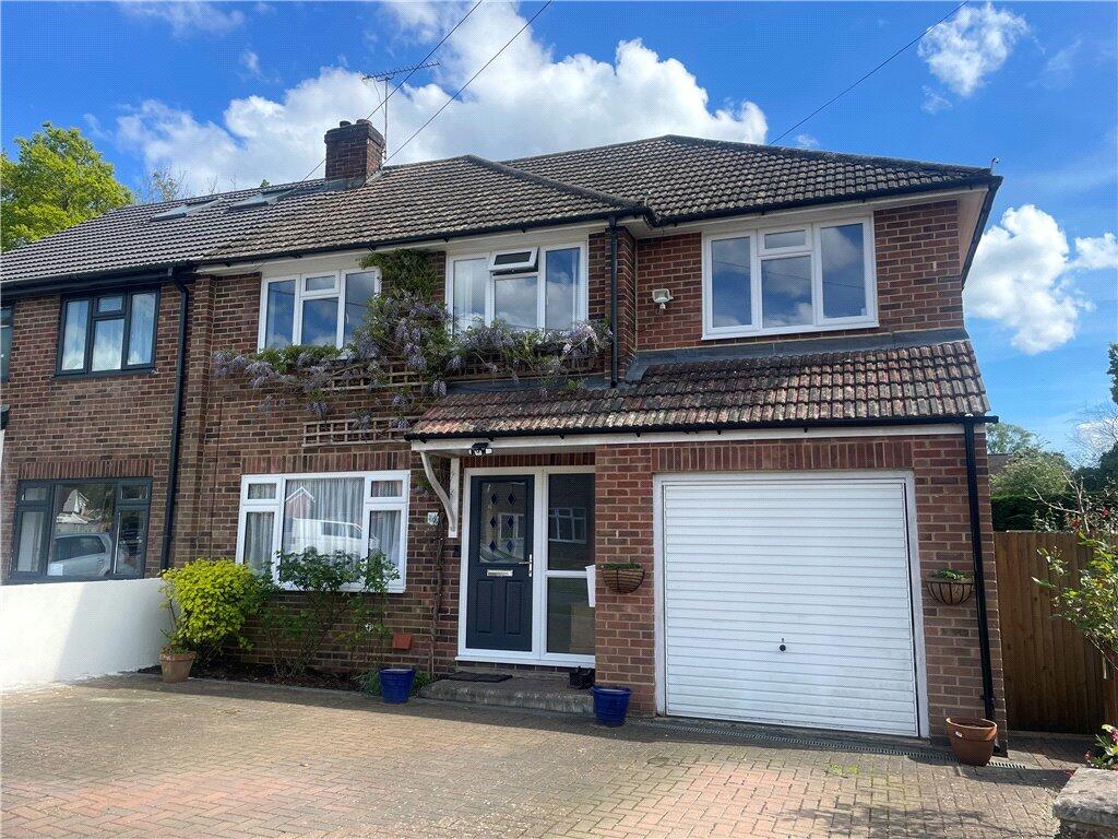 4 bedroom semidetached house for sale in Hinton Close, Crowthorne