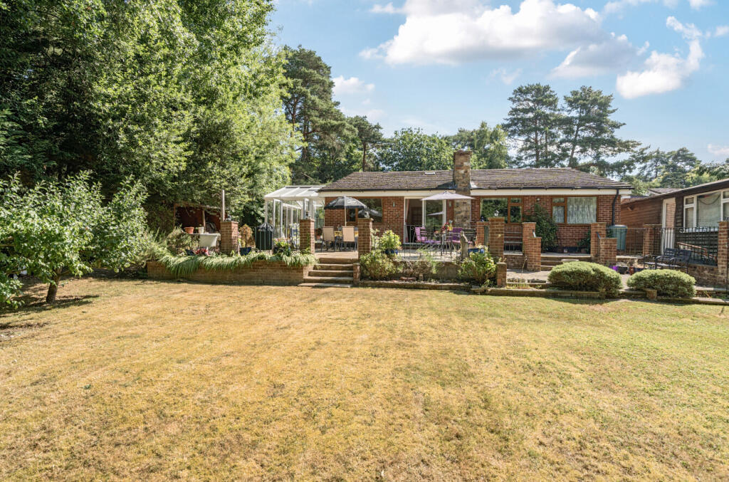 Main image of property: Soldiers Rise, Finchampstead, Wokingham