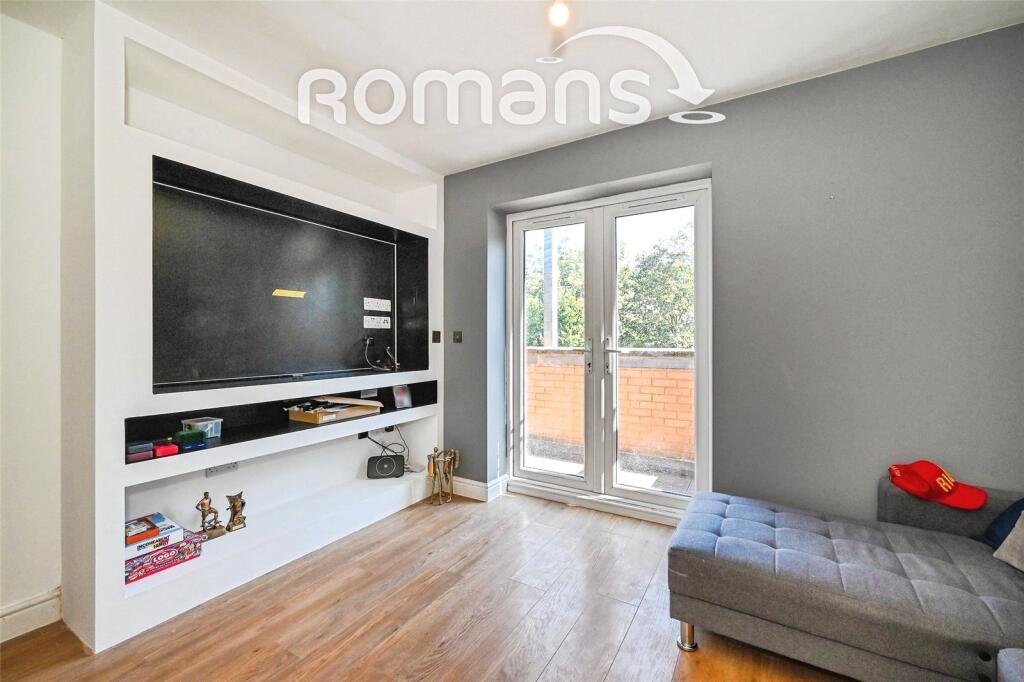 Main image of property: High Street, Crowthorne, Berkshire