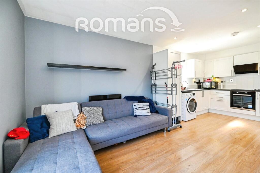 Main image of property: High Street, Crowthorne, Berkshire