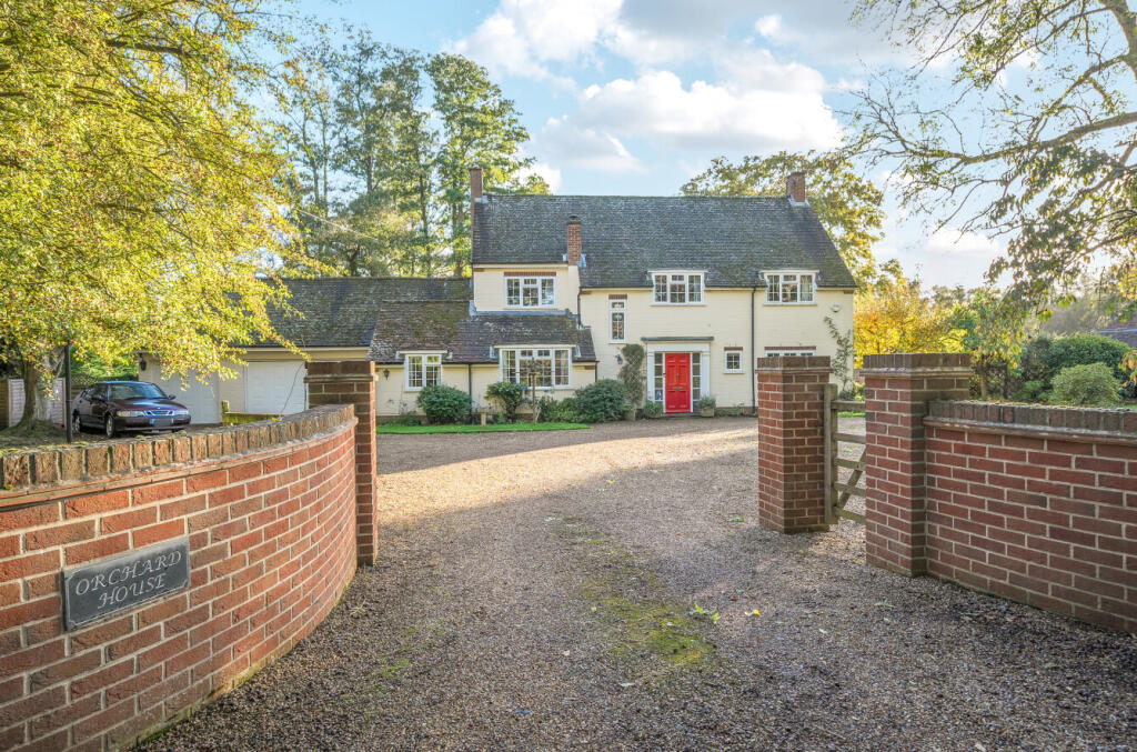 Main image of property: Fleet Hill, Finchampstead, Wokingham