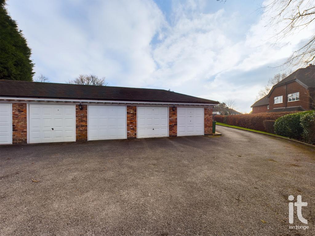 2 bedroom apartment for sale in Crest Lodge, Hilton Road, Bramhall, Stockport, SK7