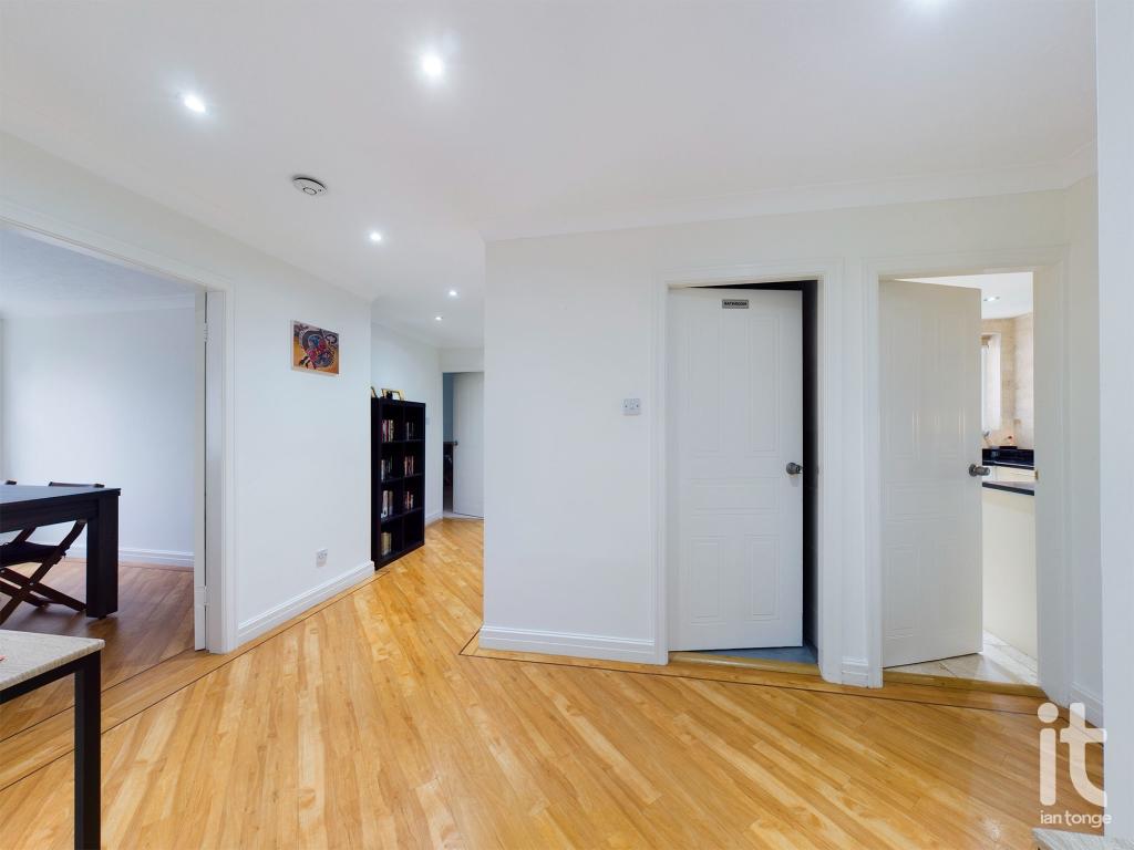 2 bedroom apartment for sale in Crest Lodge, Hilton Road, Bramhall, Stockport, SK7