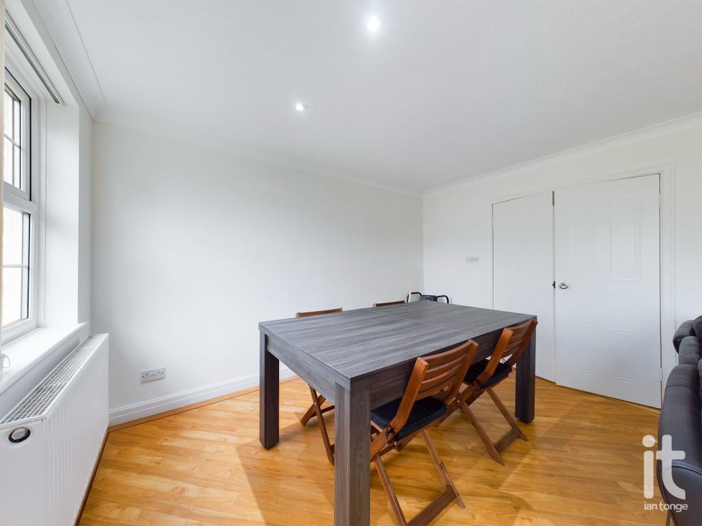 2 bedroom apartment for sale in Crest Lodge, Hilton Road, Bramhall