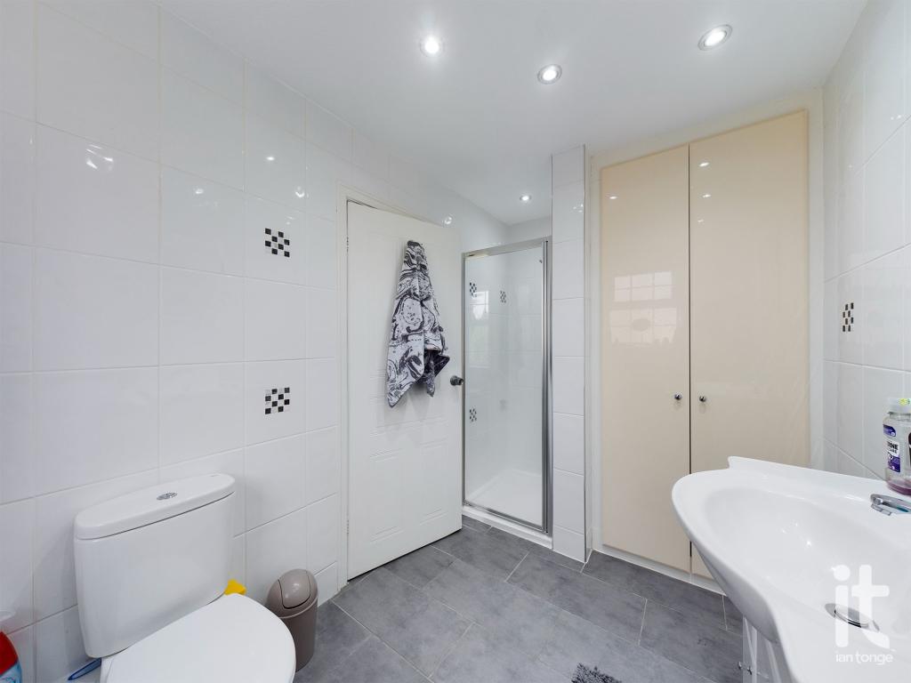 2 bedroom apartment for sale in Crest Lodge, Hilton Road, Bramhall, Stockport, SK7