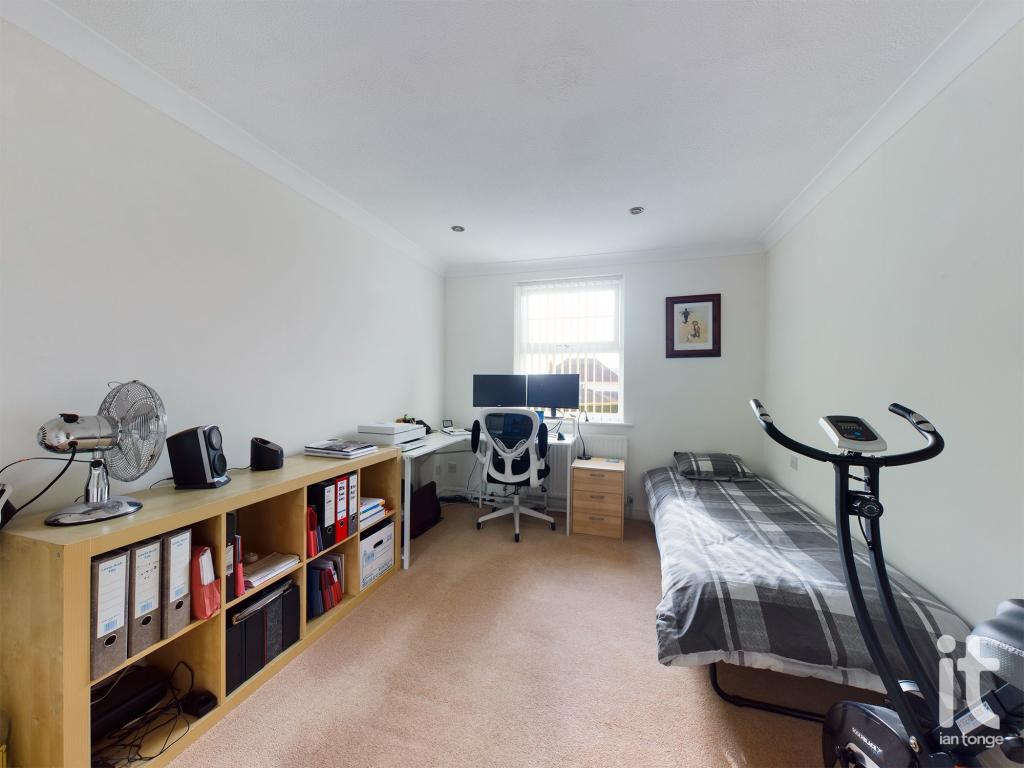 2 bedroom apartment for sale in Crest Lodge, Hilton Road, Bramhall, Stockport, SK7