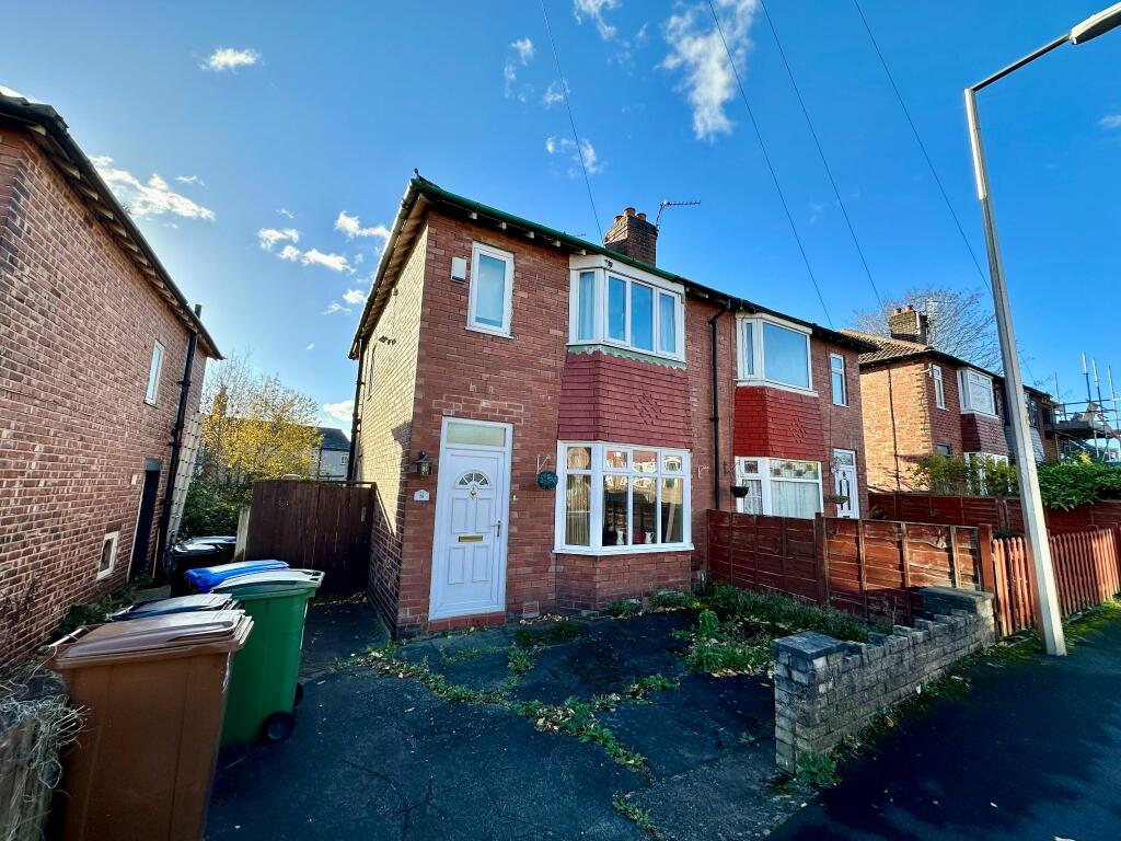 2 bedroom semidetached house for sale in Beech Avenue, Hazel Grove