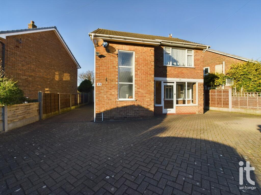 3 bedroom detached house for sale in Avondale Avenue, Hazel Grove