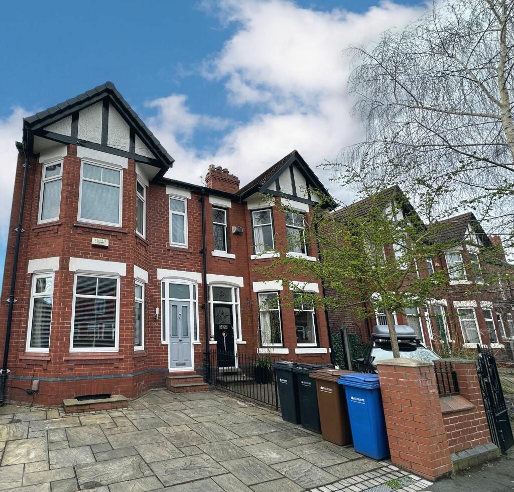4 bedroom semidetached house for sale in Northgate Road, Edgeley
