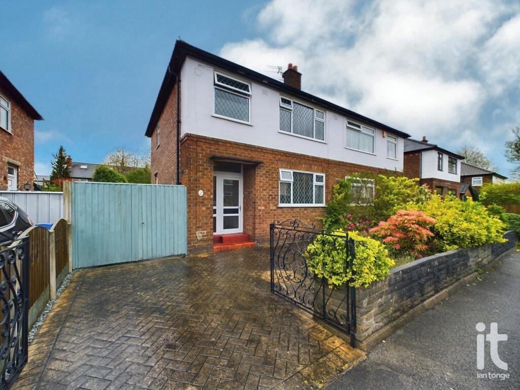 3 bedroom semidetached house for sale in Delamere Road, Stockport, SK2