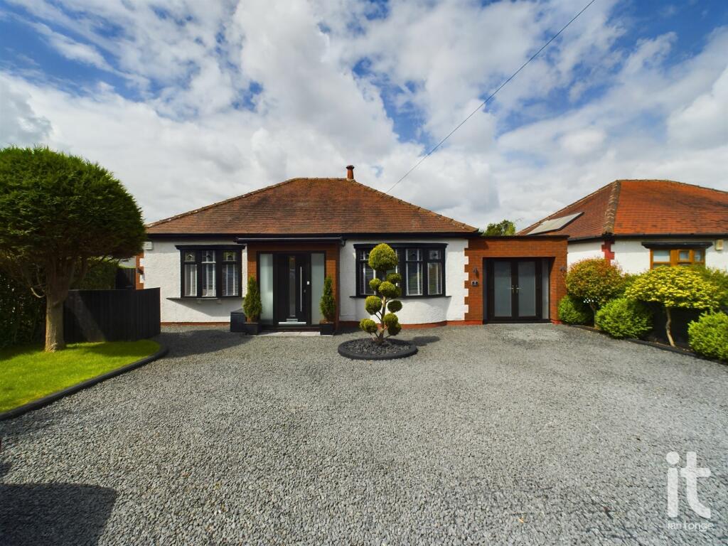 4 bedroom detached bungalow for sale in Windlehurst Road, High Lane, Stockport, SK6