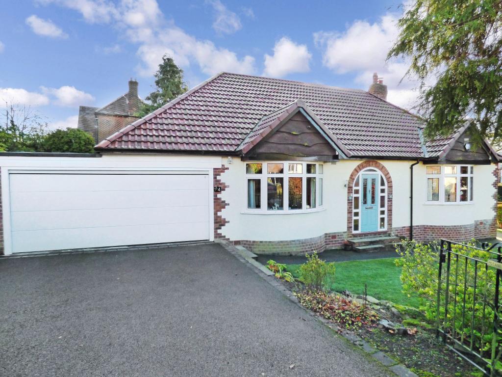 3 bedroom detached bungalow for sale in Alders Road, Disley, Stockport