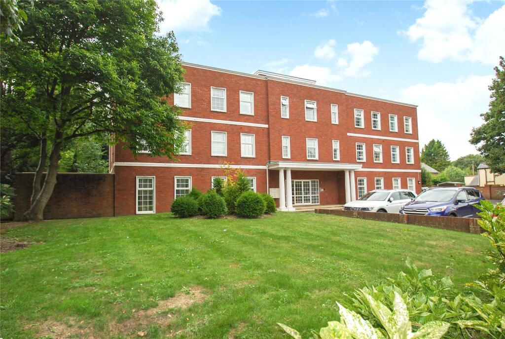 Main image of property: Park House, 38 Station Road, Loudwater, High Wycombe, HP10