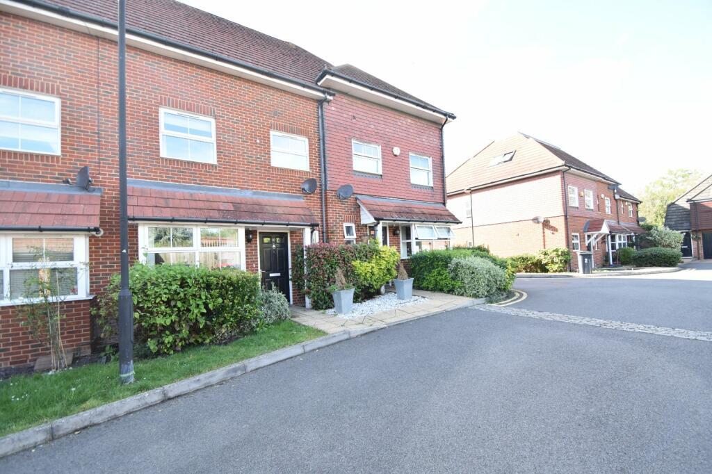 4 bedroom house for rent in Benjamin Lane, Wexham, Slough, Berkshire, SL3