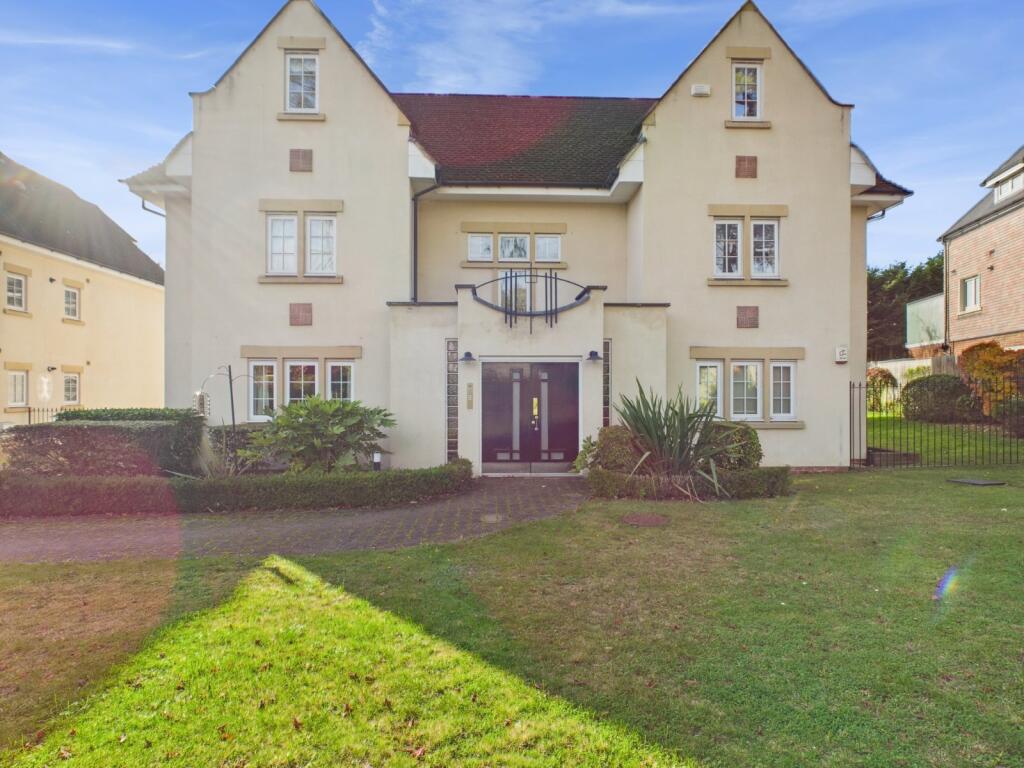 Main image of property: Grosvenor Court, 103 Packhorse Road, Gerrards Cross, Buckinghamshire, SL9