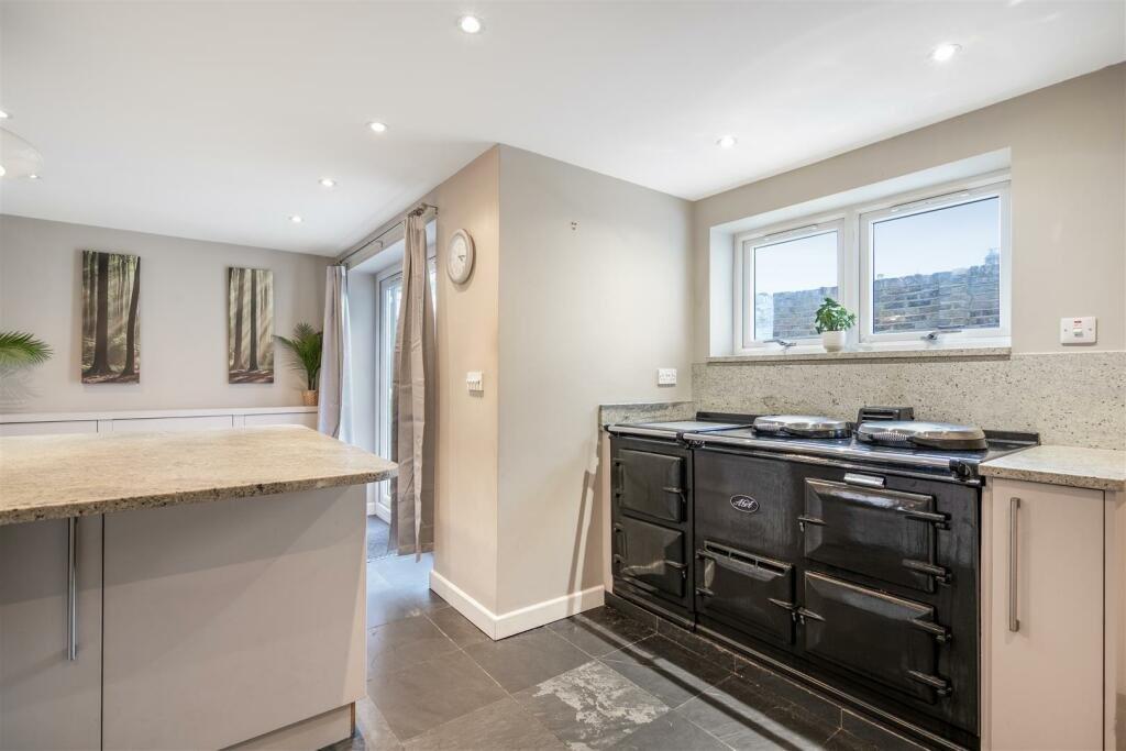 Main image of property: Russell Street, Windsor, Berkshire, SL4