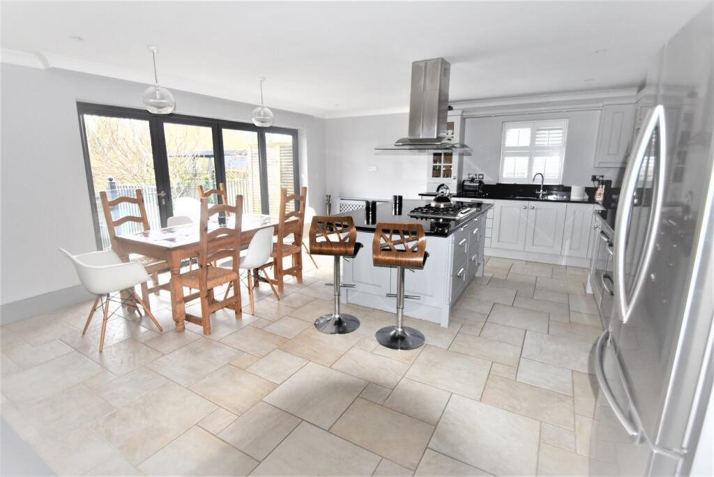 Main image of property: Ham Island, Old Windsor, SL4