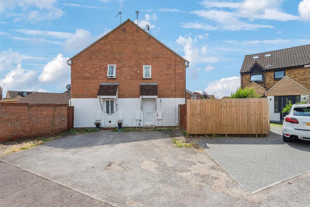 Main image of property: The Hedgerows, Stevenage