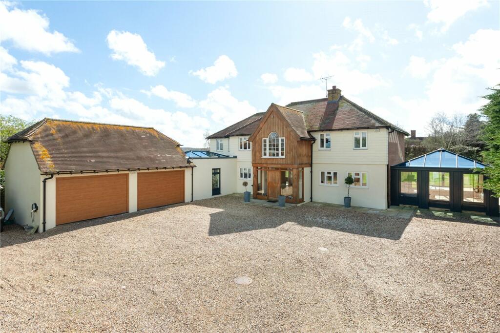 4 bedroom detached house for sale in Grasmere Road, Whitstable, Kent, CT5