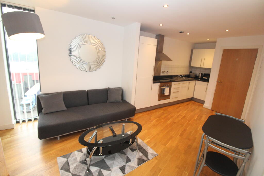 Main image of property: 250 The Quays, Salford, M50