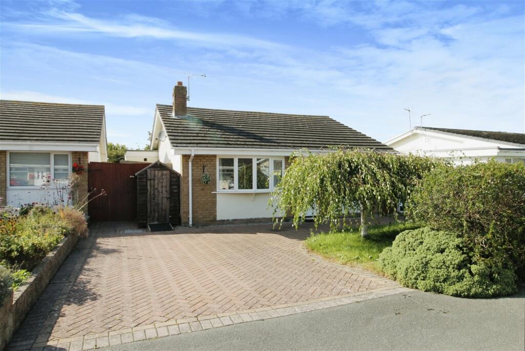 2 bedroom detached bungalow for sale in Laurel Court. Rhyl, LL18