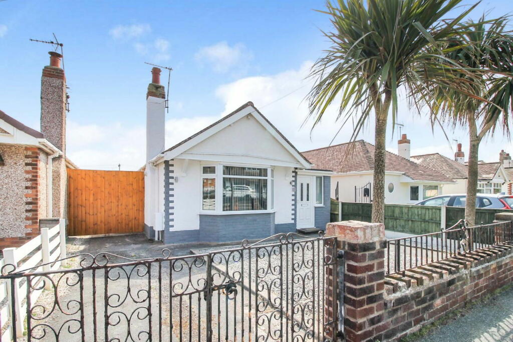 2 bedroom detached bungalow