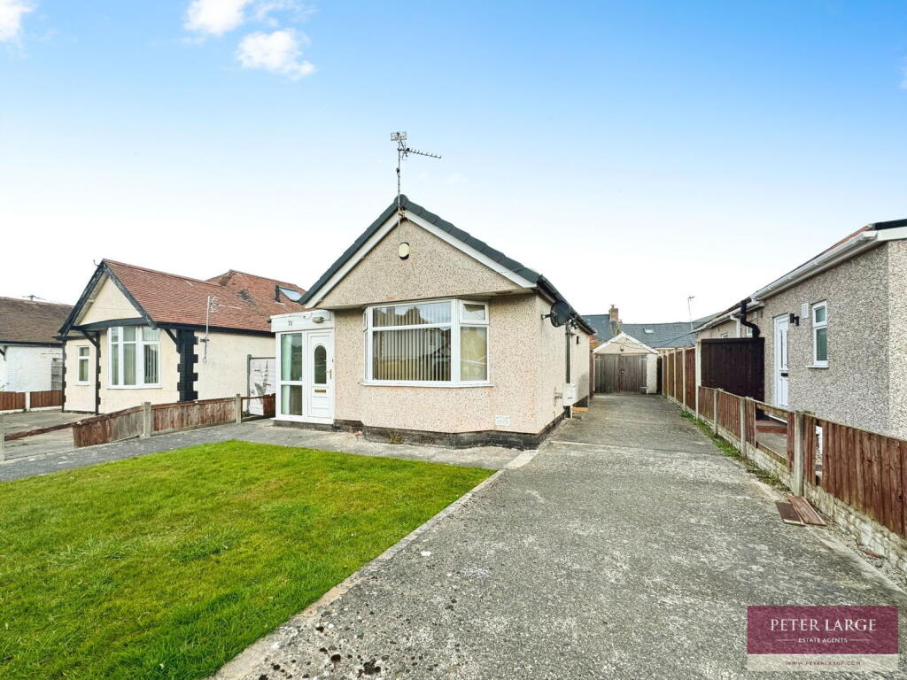 Main image of property: 71 Grosvenor Avenue, Rhyl, Denbighshire, LL18 4HD