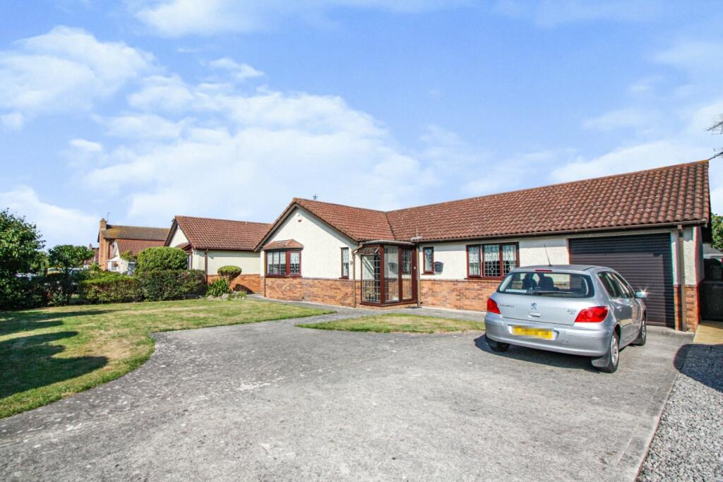 2 bedroom detached bungalow for sale in Gors Road, Towyn, Conwy, LL22