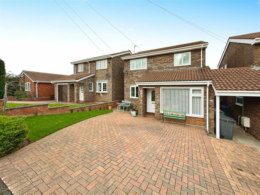 3 bedroom detached house for sale in Erw Goch, Abergele, Conwy, LL22