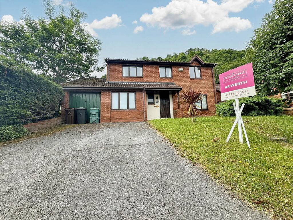 4 bedroom detached house for sale in Lon Helyg, Abergele, Conwy, LL22