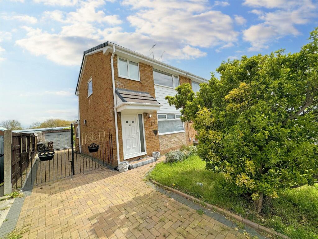 3 bedroom semidetached house for sale in Llys Madoc, Towyn, Abergele, LL22