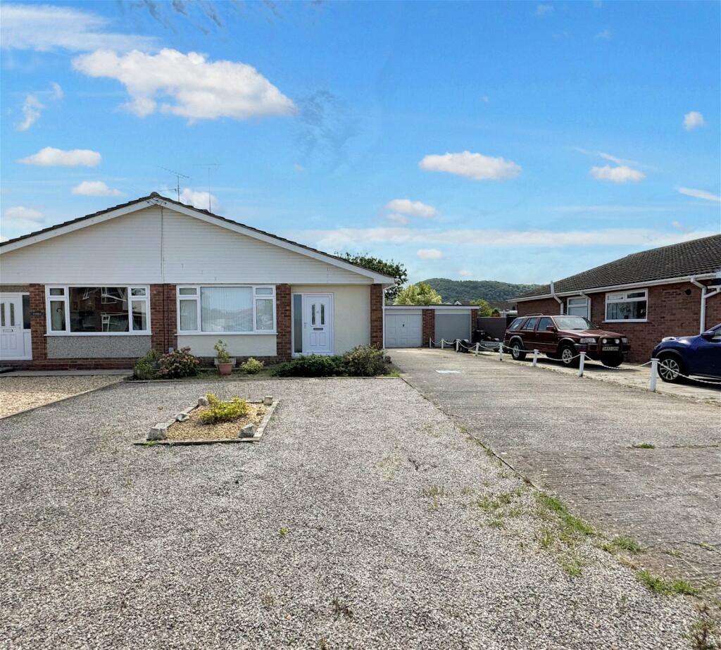 2 bedroom semidetached bungalow for sale in Min Y Don, Abergele, LL22