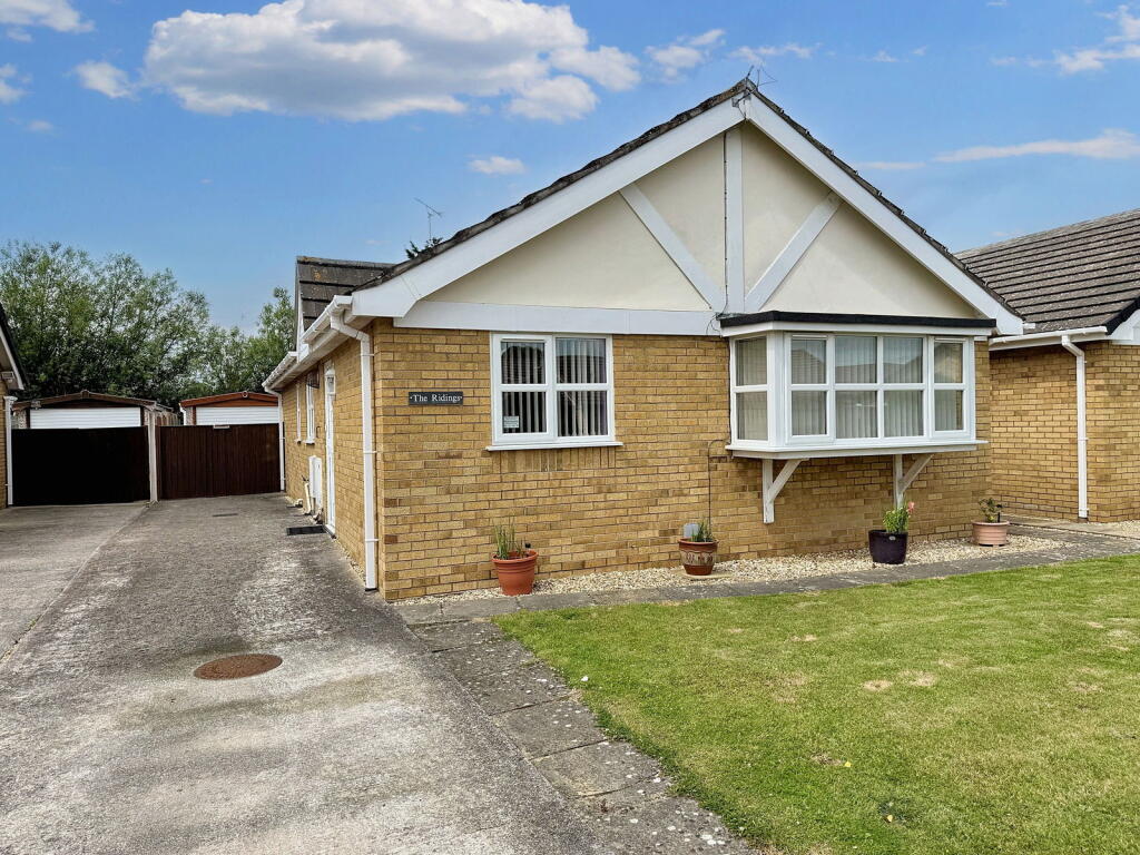 Main image of property: Trem Cinmel, Towyn, Abergele, LL22 9NJ