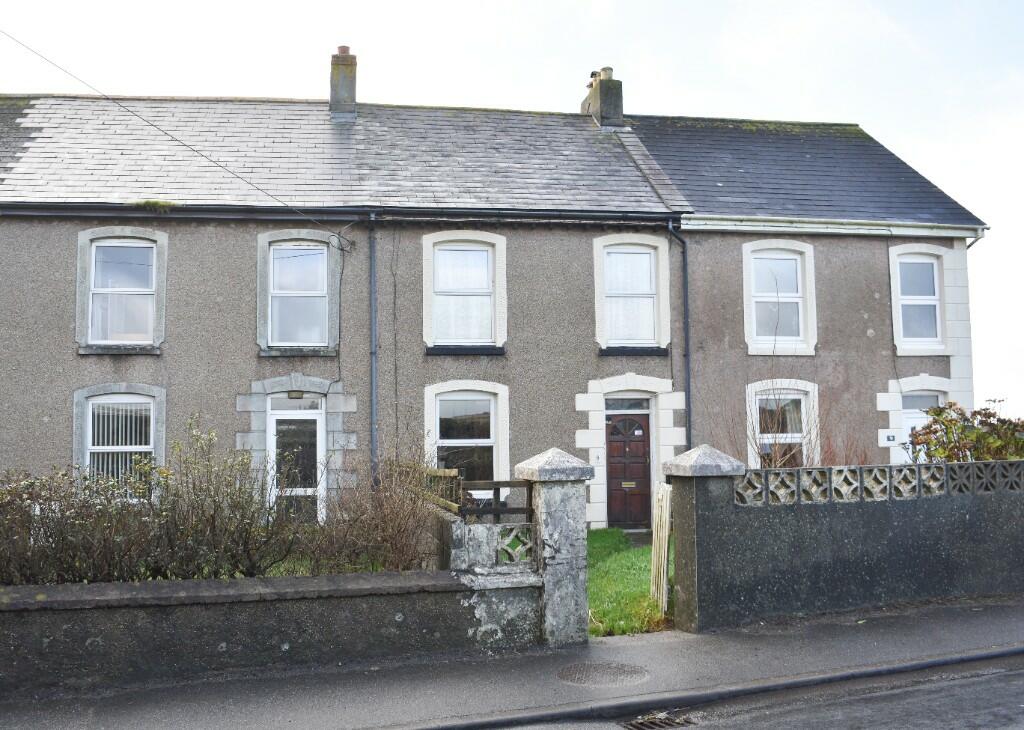 3 bedroom terraced house for sale in Andrews Terrace, TR16